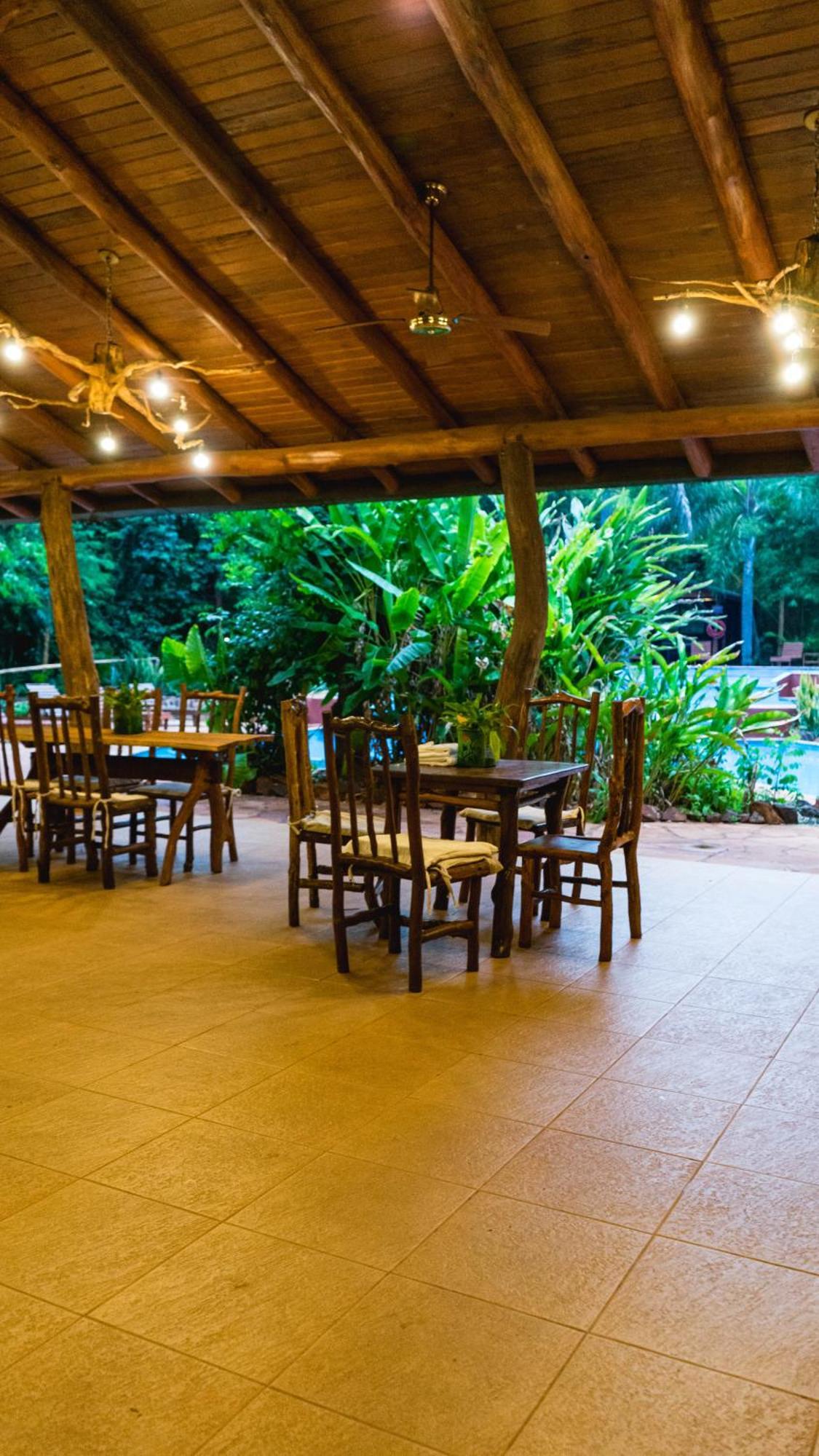 Alojamento de Turismo Selvagem La Aldea De La Selva *